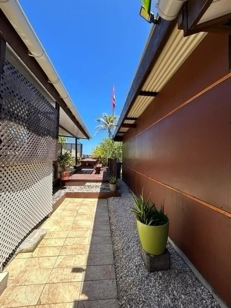 Chez Tamatuamai Hotel Avatoru Exterior photo